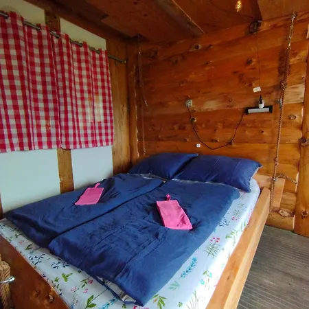 Farm stay Haengebett Im Stall